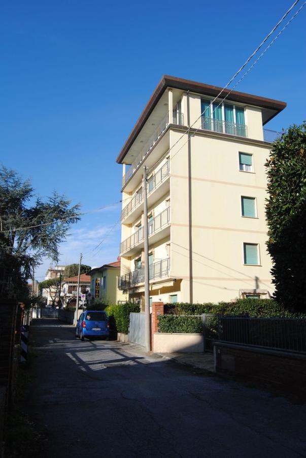 Hotel Casa Diomira Lido di Camaiore Kültér fotó